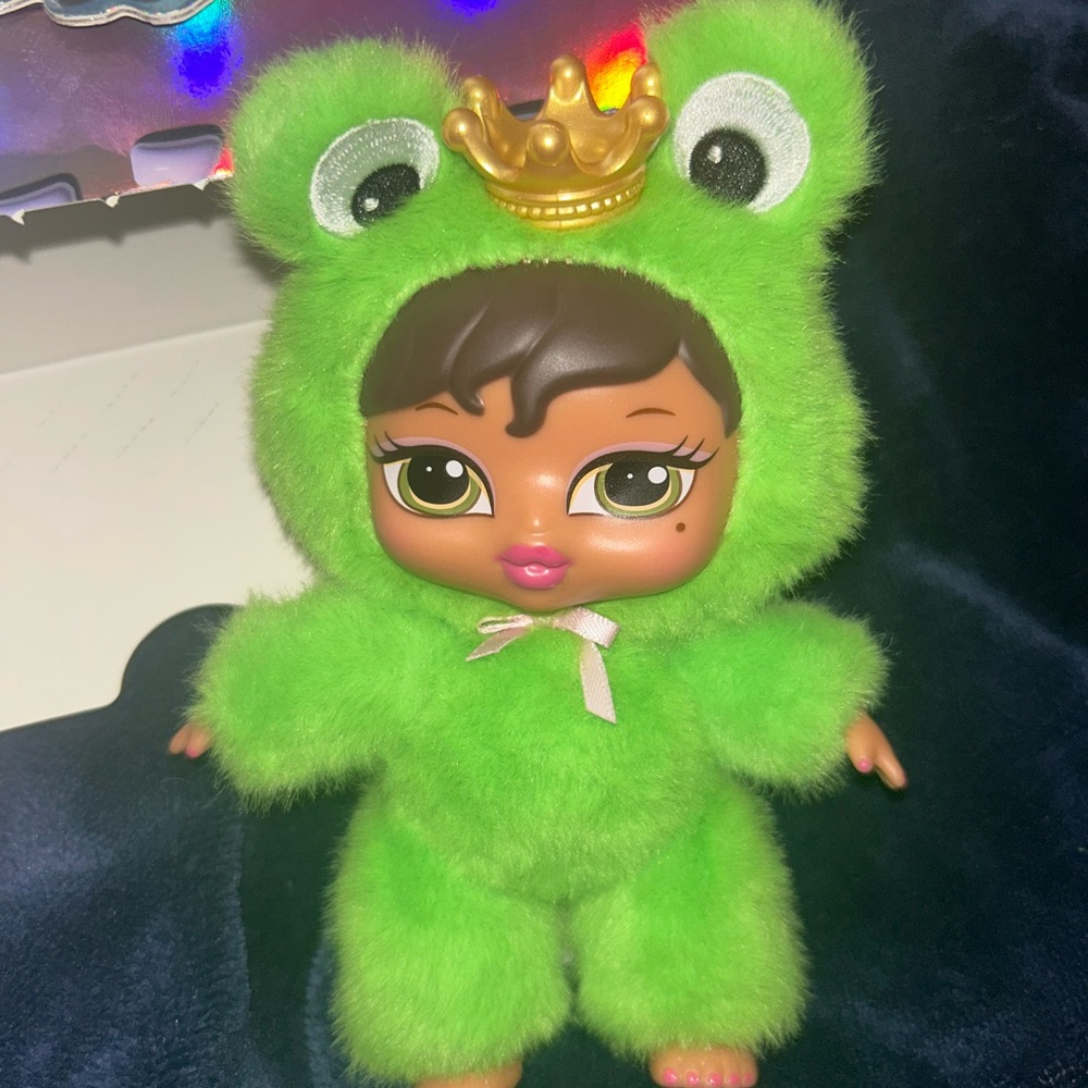 Yasmin Bratziez Keychain 💚